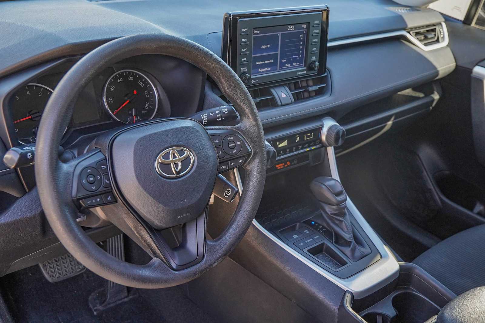 Thumbnail: 2021 Toyota RAV4 - 9