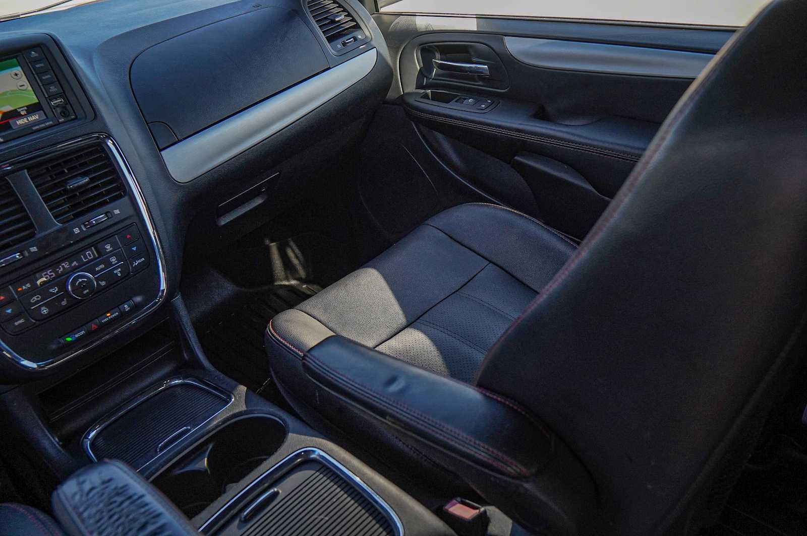 Thumbnail: 2017 Dodge Grand Caravan - 27