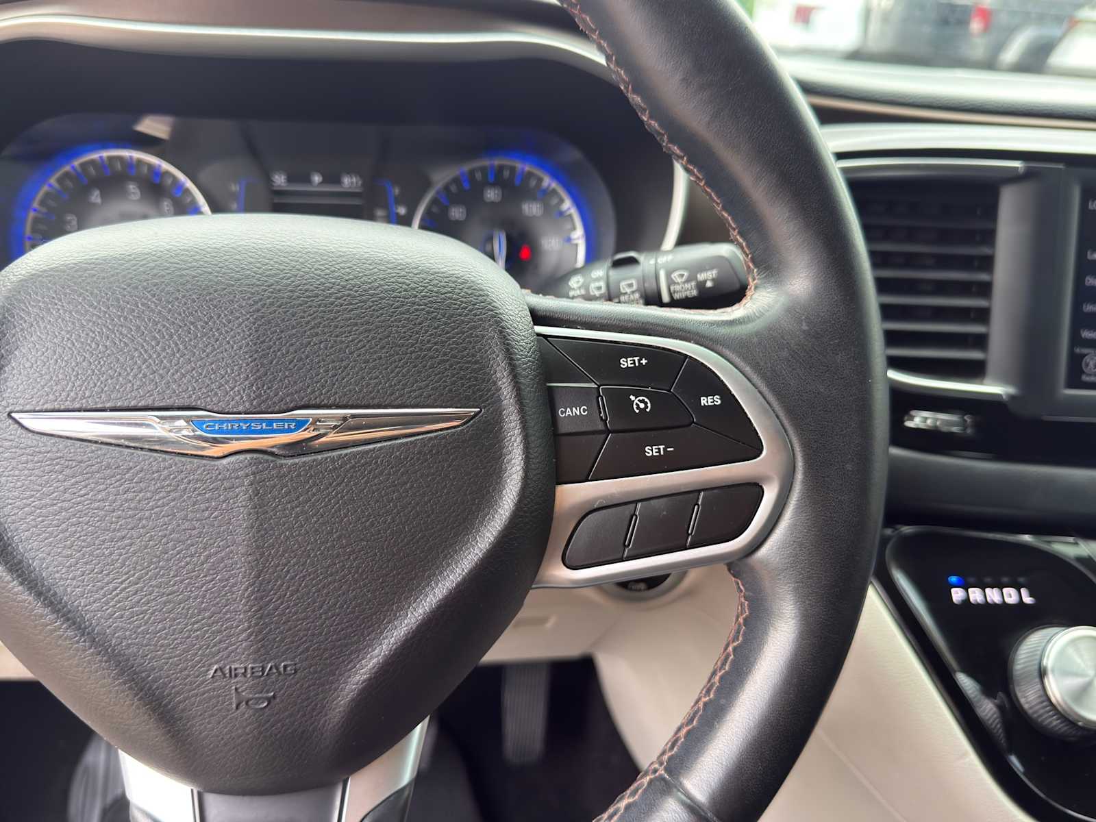 Thumbnail: 2018 Chrysler Pacifica - 19