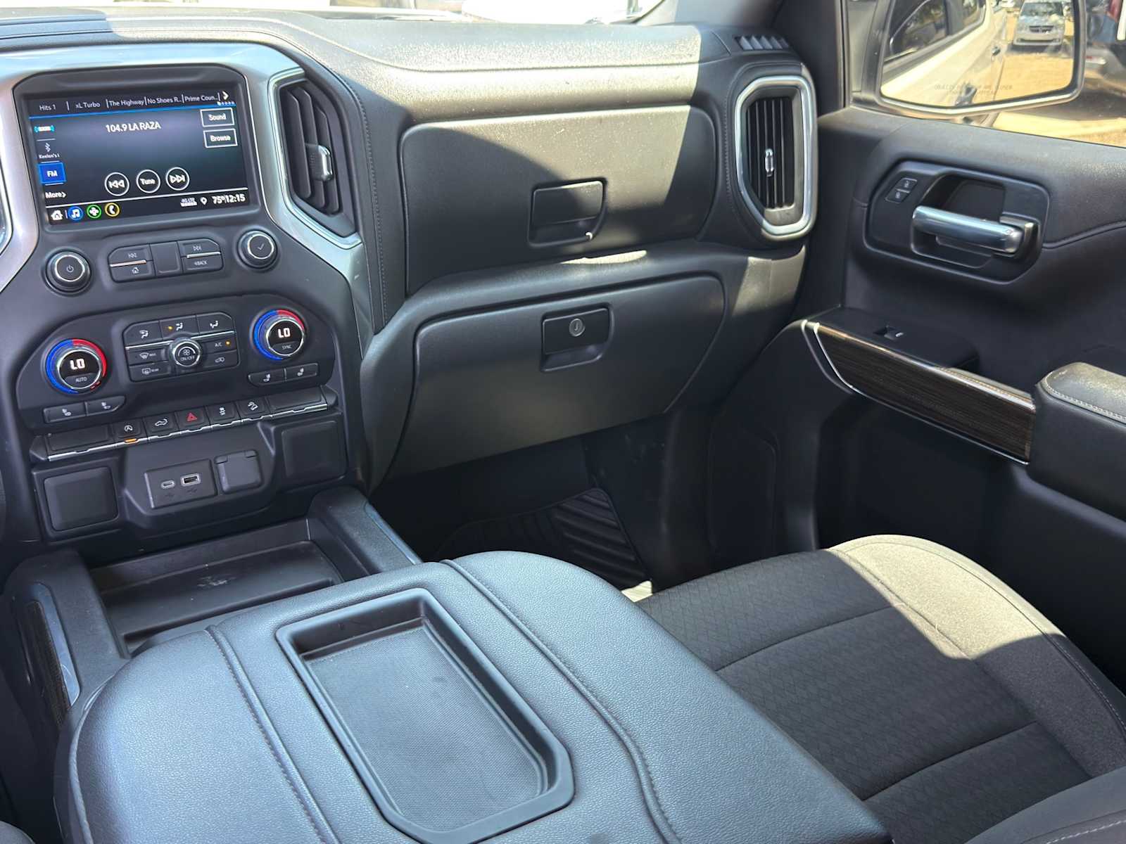 Thumbnail: 2021 Chevrolet Silverado 1500 - 25