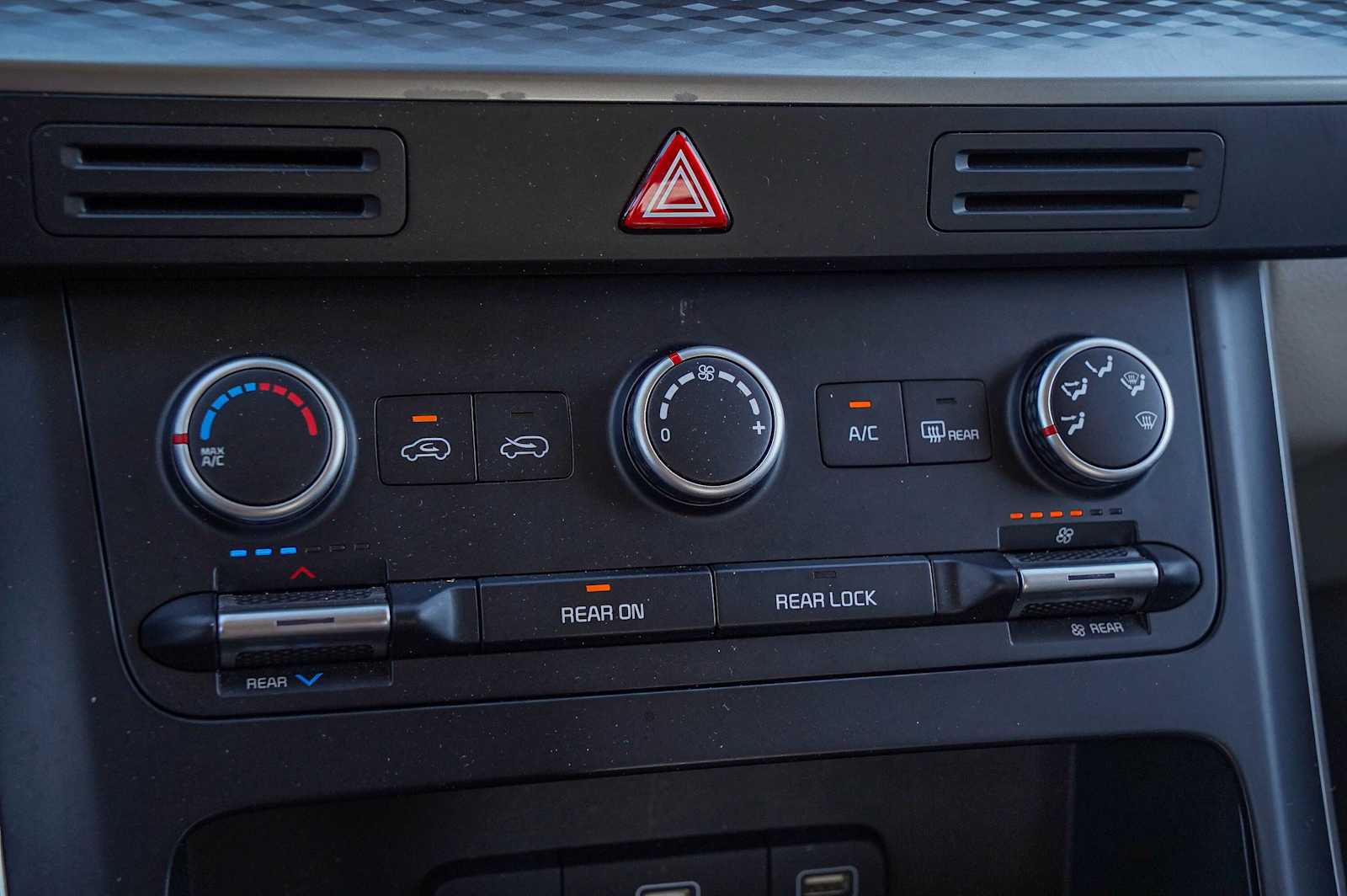 Thumbnail: 2024 Kia Carnival - 19