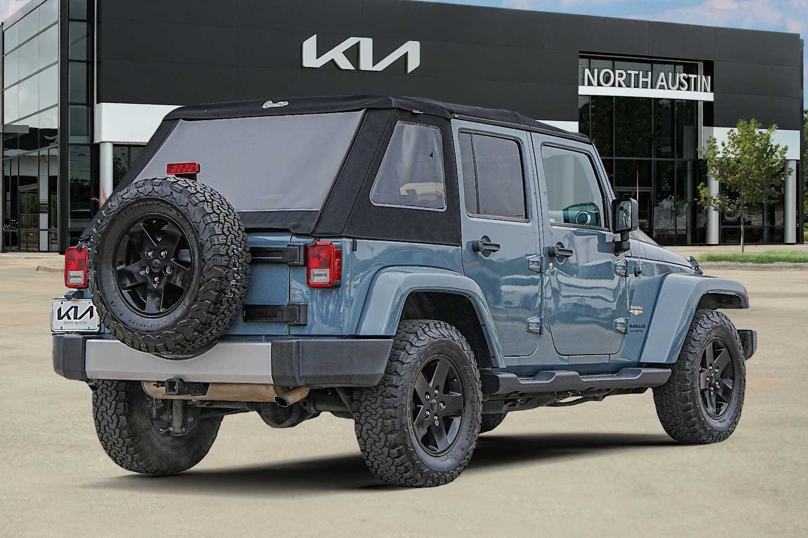 Thumbnail: 2015 Jeep Wrangler - 6