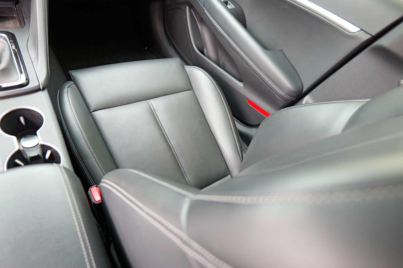 Thumbnail: 2021 Genesis G70 - 27