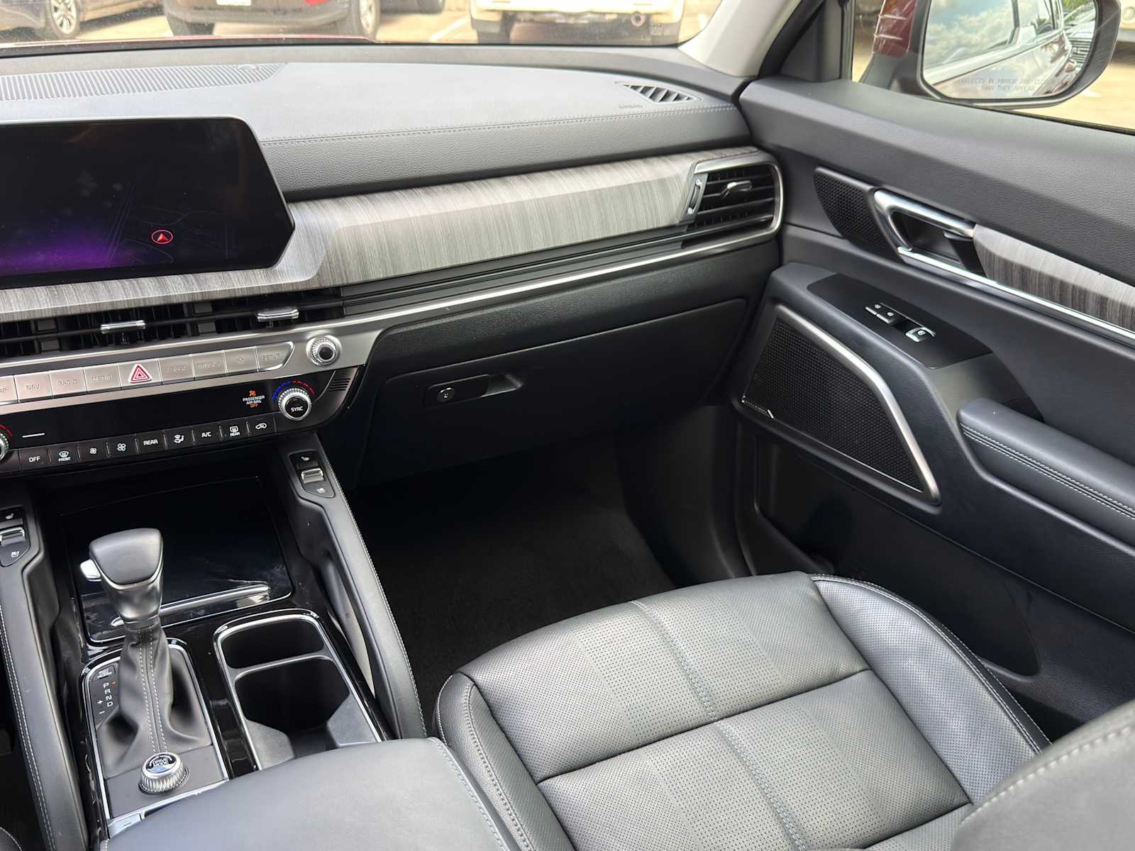 Thumbnail: 2024 Kia Telluride - 22