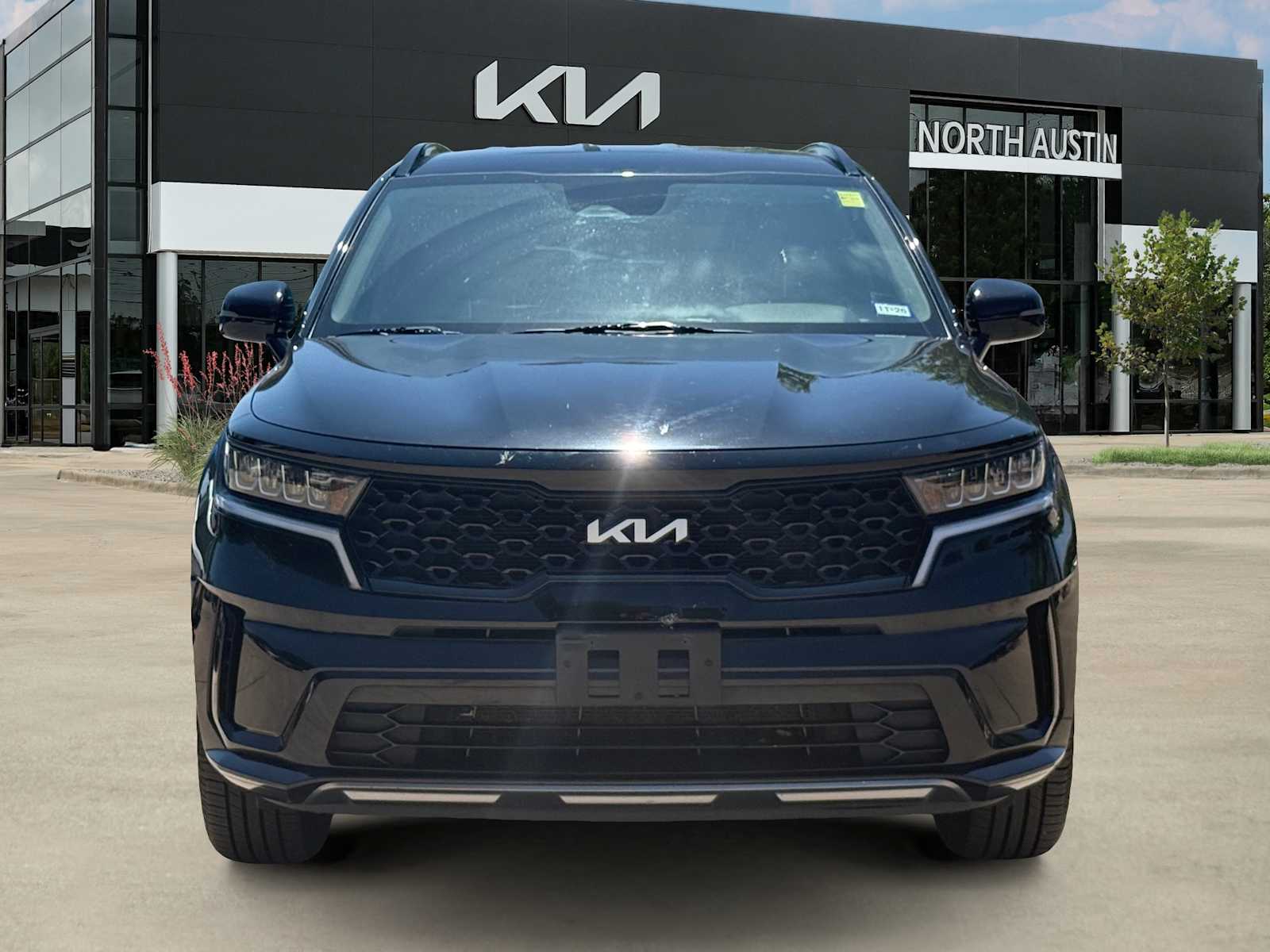 Thumbnail: 2022 Kia Sorento - 4