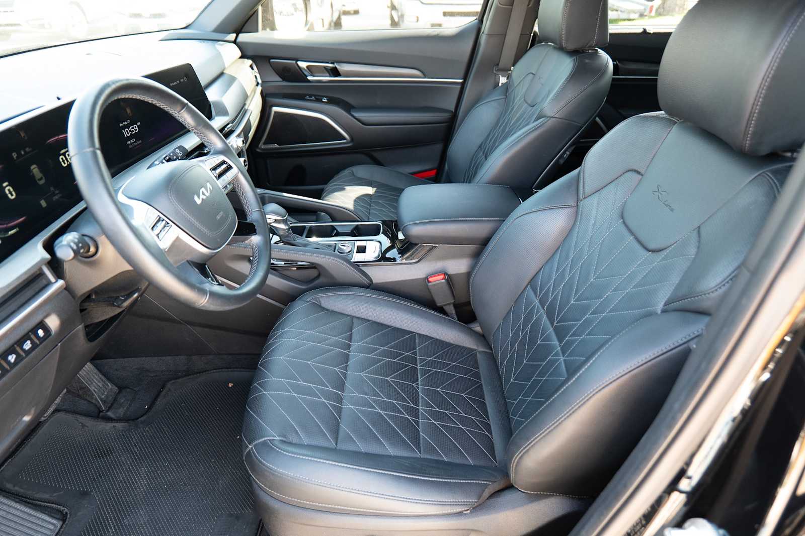 Thumbnail: 2023 Kia Telluride - 10