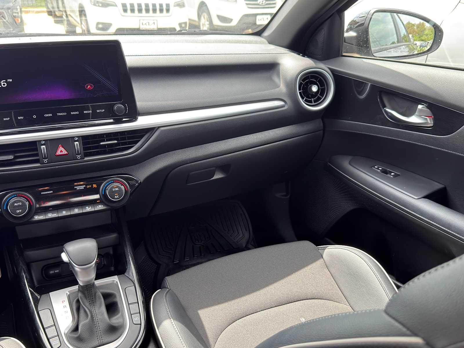 Thumbnail: 2023 Kia Forte - 25