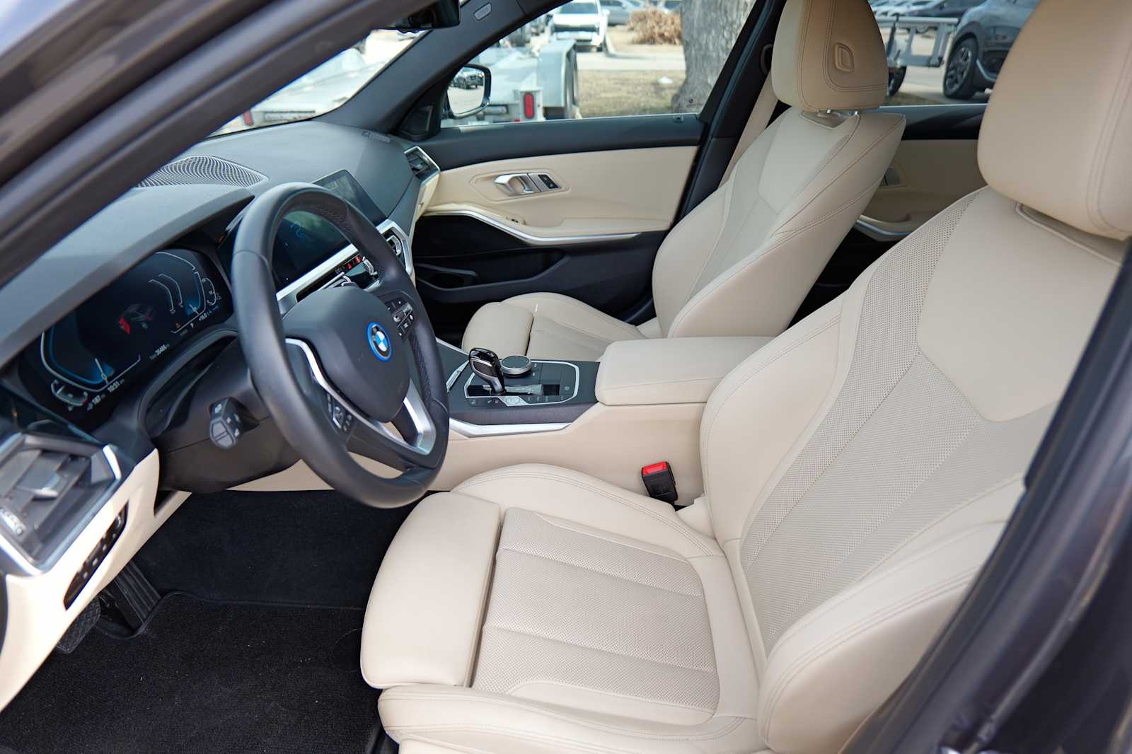 Thumbnail: 2022 BMW 3 Series - 10