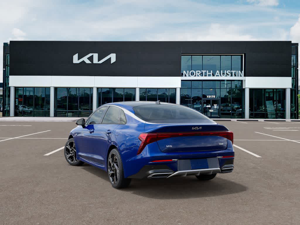 2025 Kia K5  4
