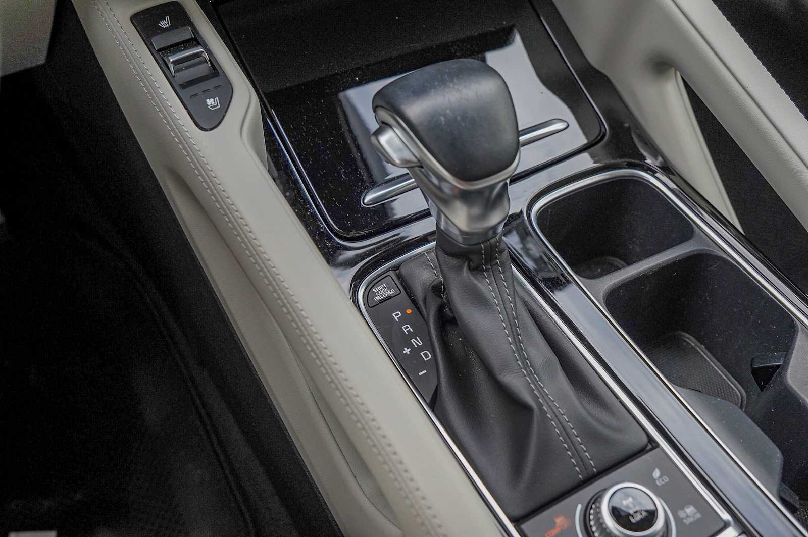 Thumbnail: 2022 Kia Telluride - 21