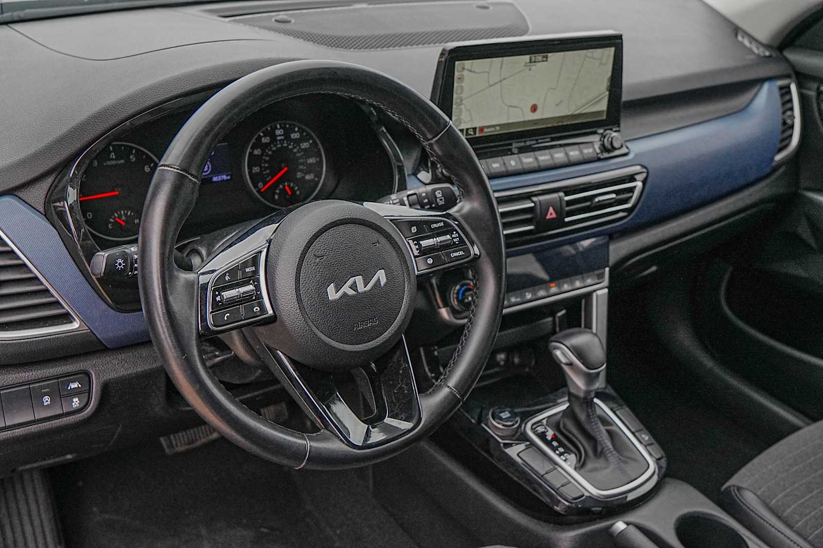 Thumbnail: 2023 Kia Seltos - 9