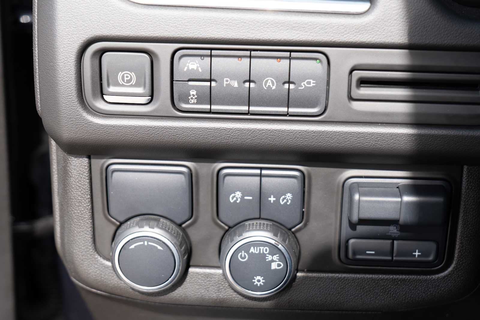 Thumbnail: 2021 Chevrolet Tahoe - 19