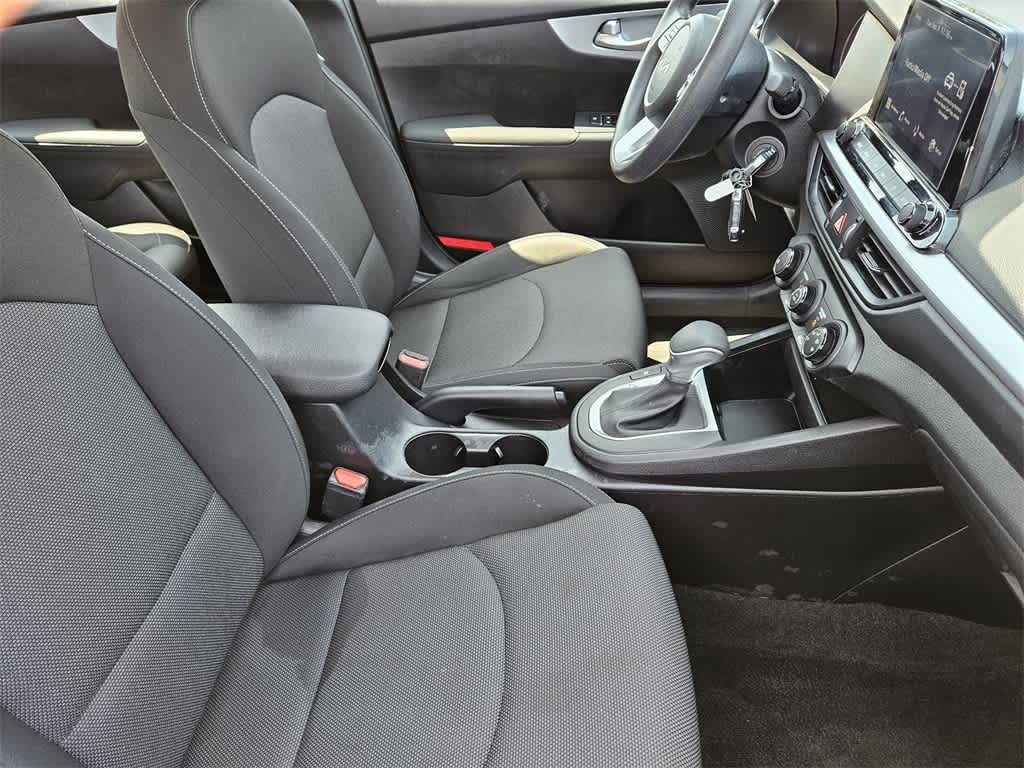 Thumbnail: 2024 Kia Forte - 13