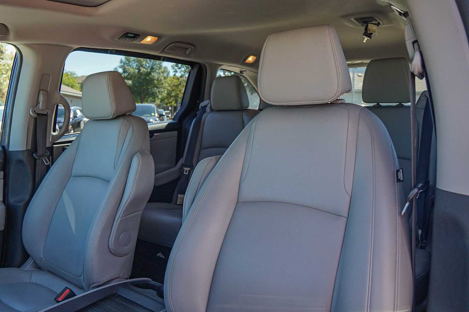 Thumbnail: 2018 Honda Odyssey - 11