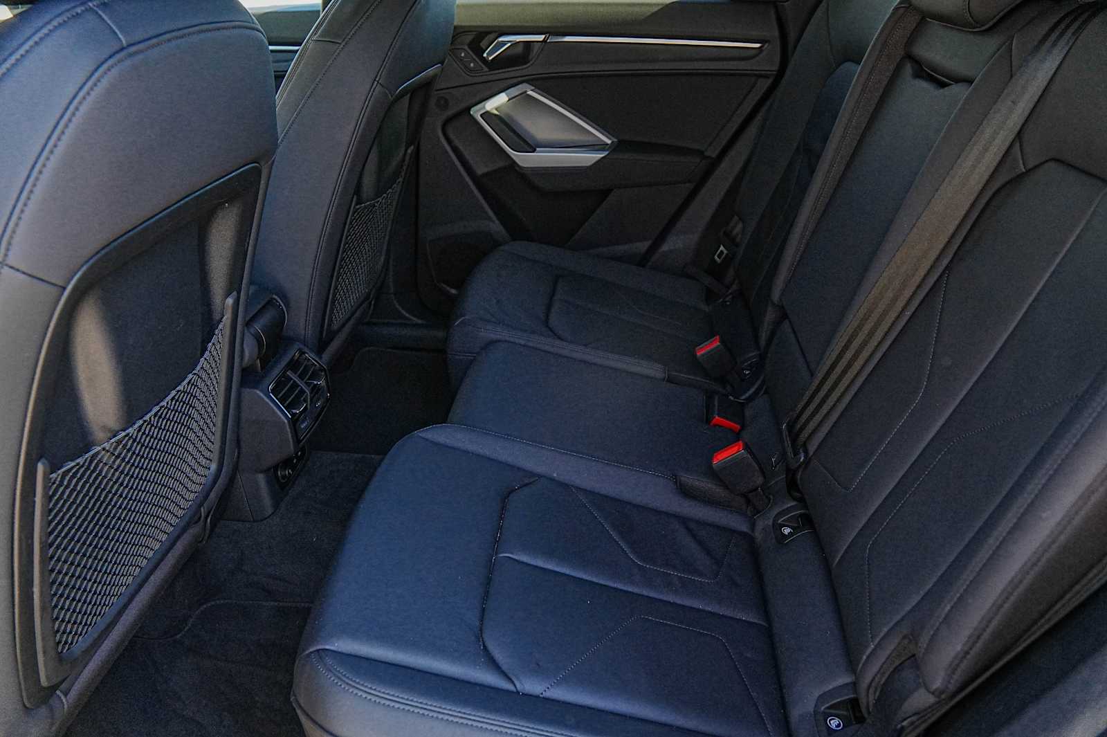 Thumbnail: 2020 Audi Q3 - 30