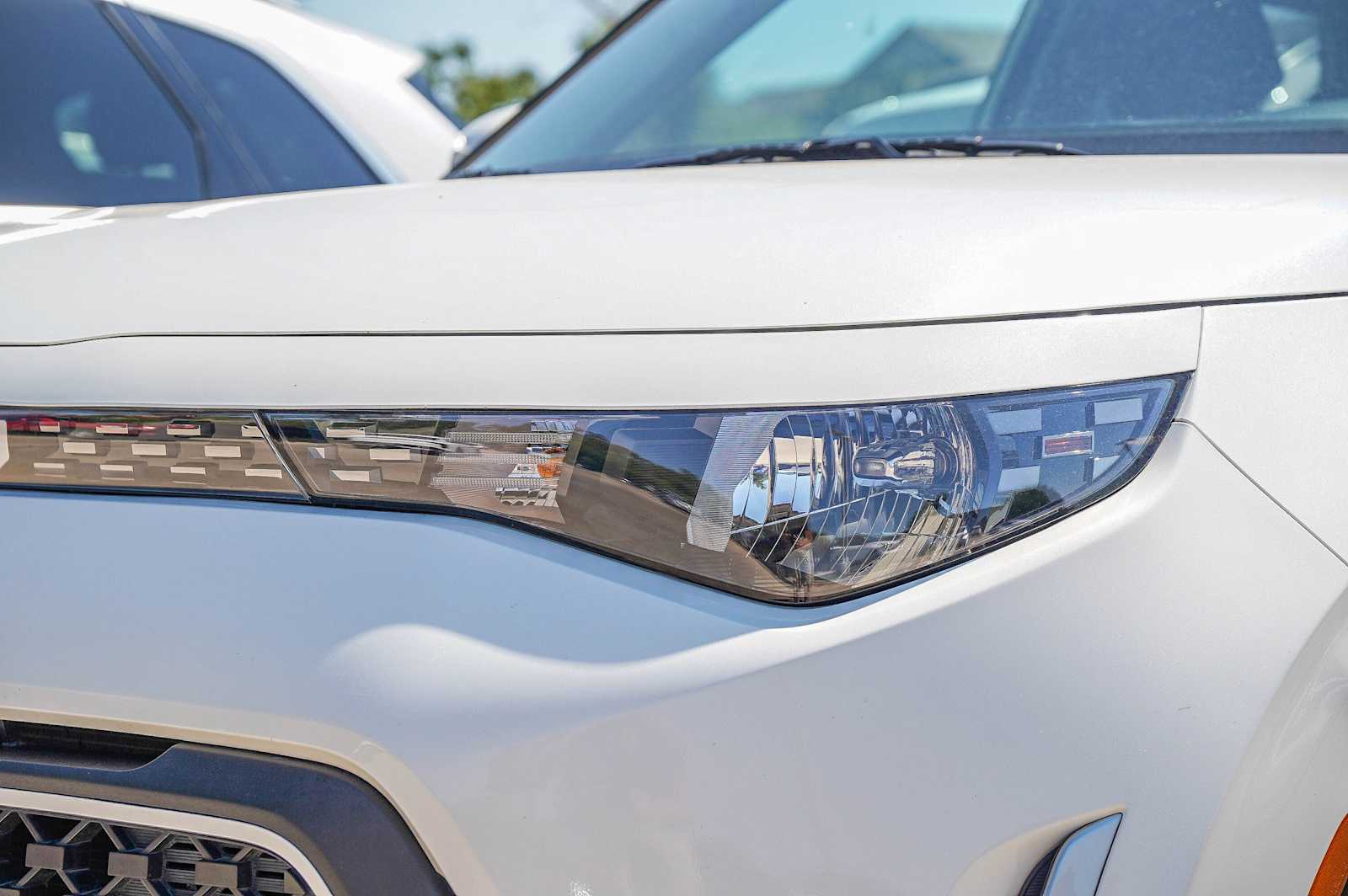 2024 Kia Soul LX photo 3