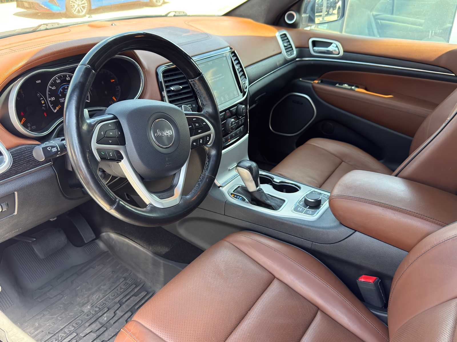 Thumbnail: 2020 Jeep Grand Cherokee - 9