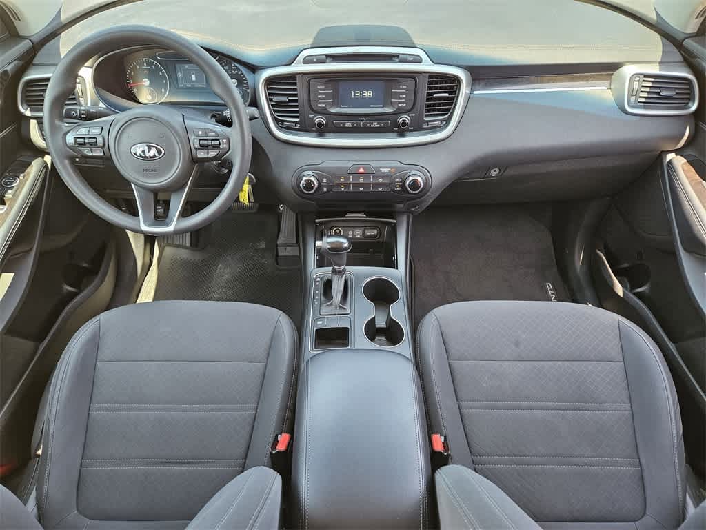 Thumbnail: 2017 Kia Sorento - 23
