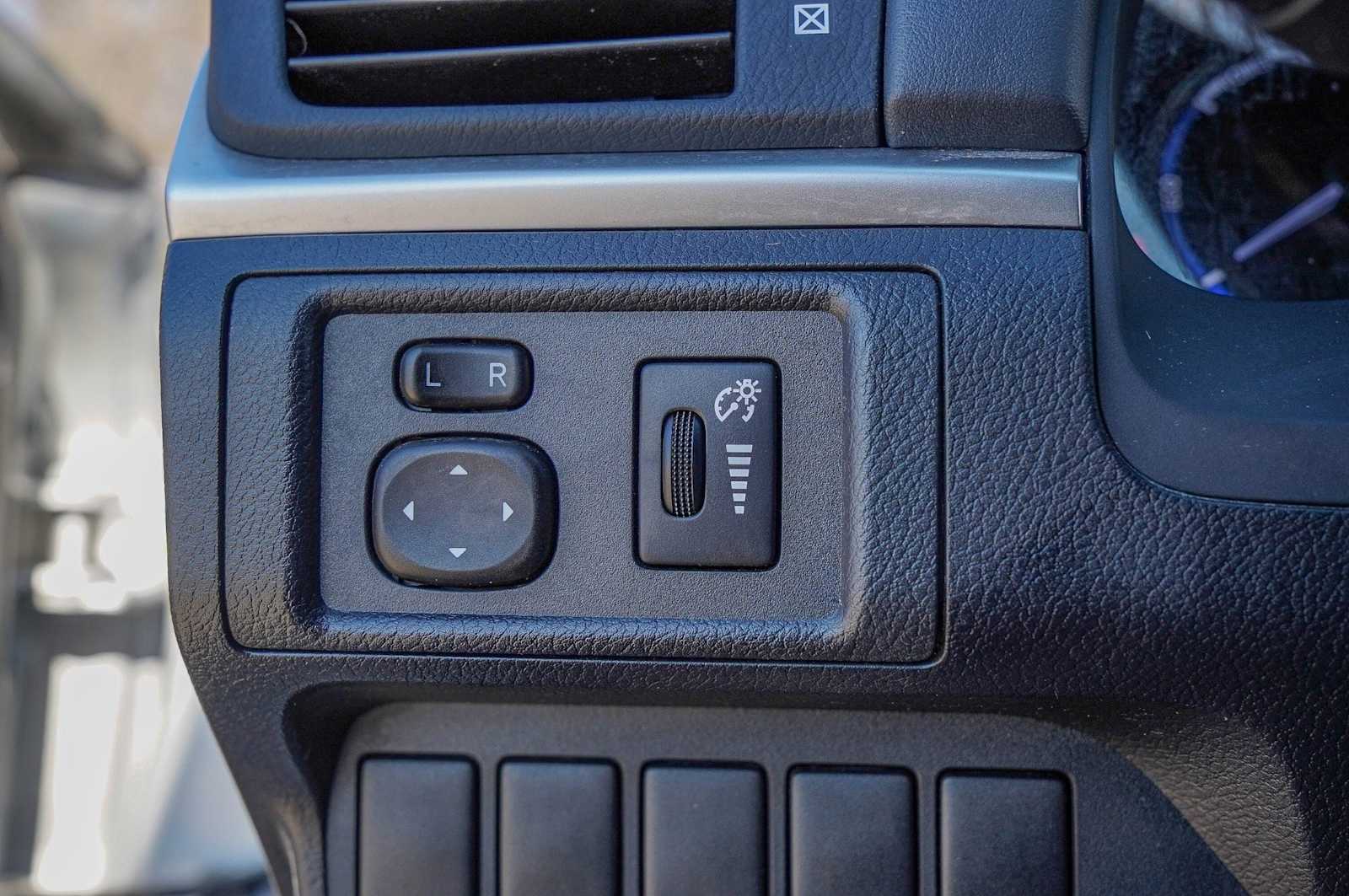 Thumbnail: 2013 Lexus CT - 22