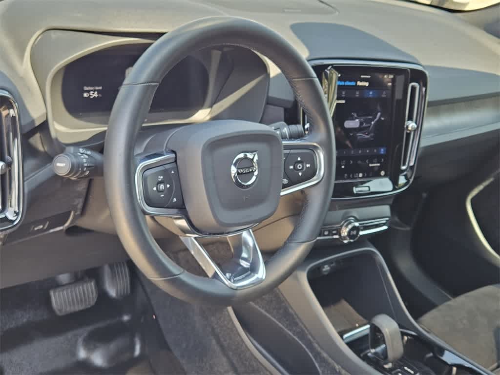 Thumbnail: 2023 Volvo C40 - 2