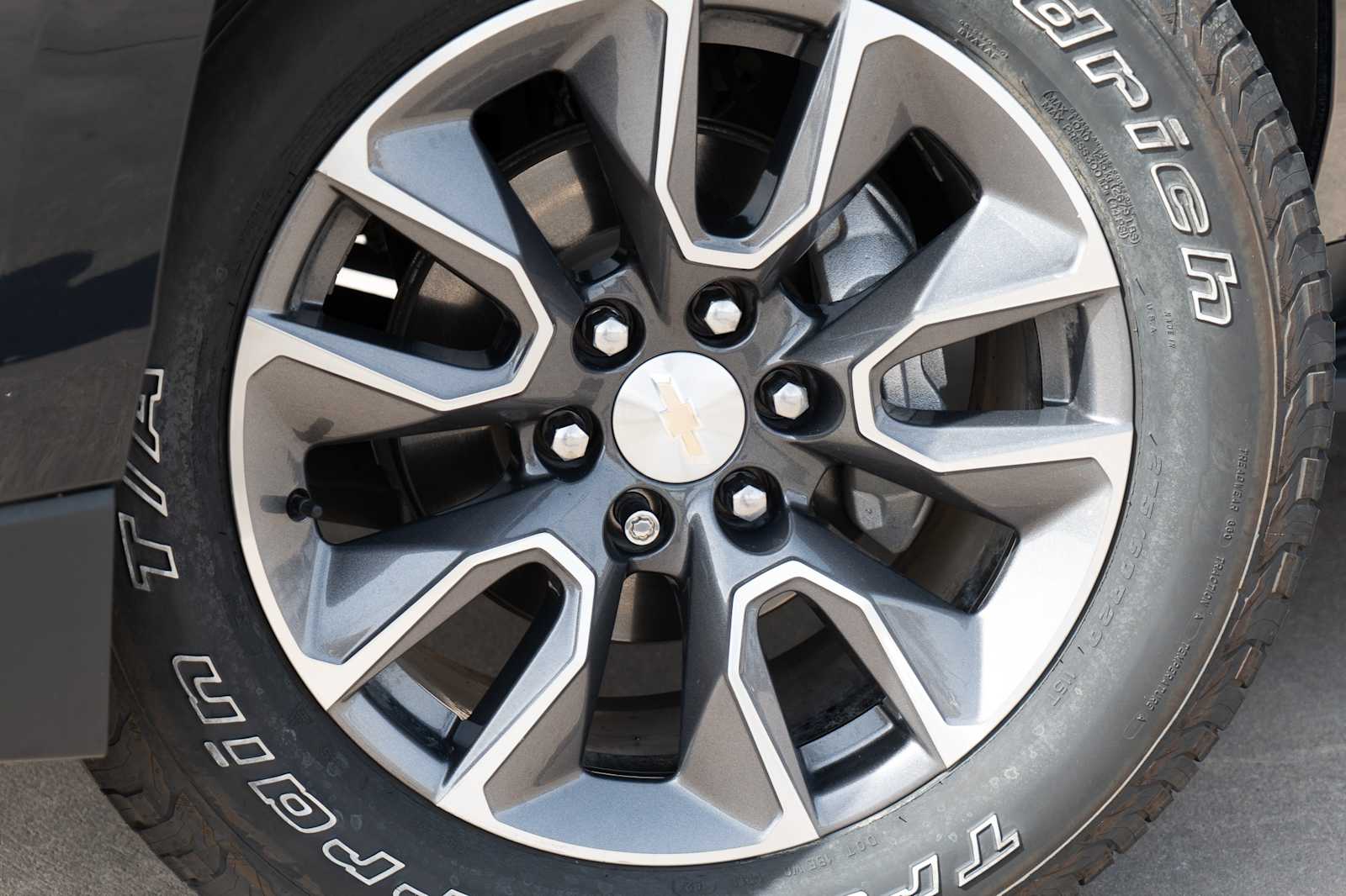 Thumbnail: 2021 Chevrolet Tahoe - 2