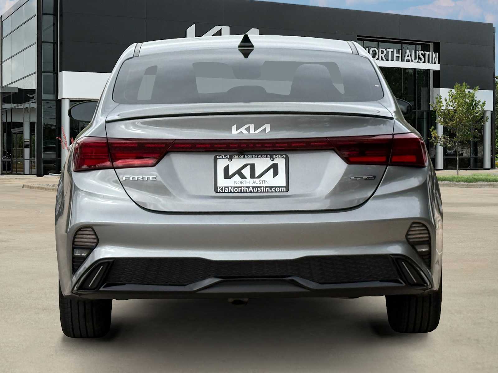 Thumbnail: 2024 Kia Forte - 10