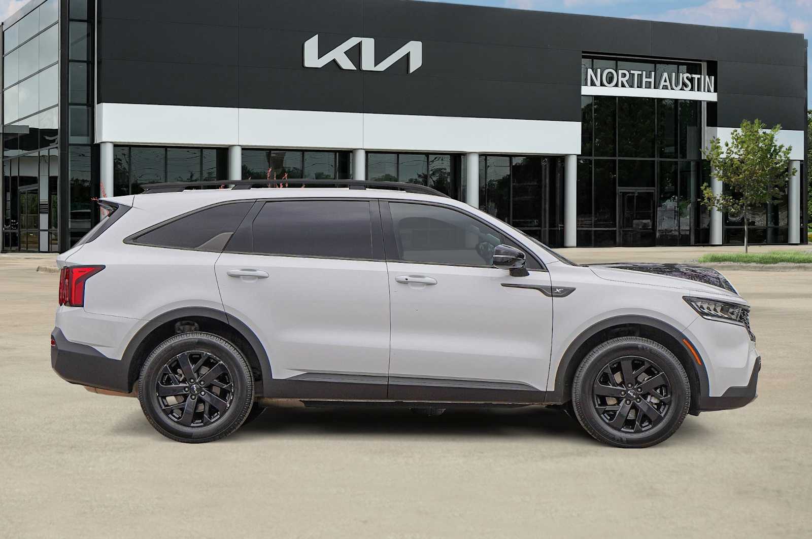 Thumbnail: 2023 Kia Sorento - 7