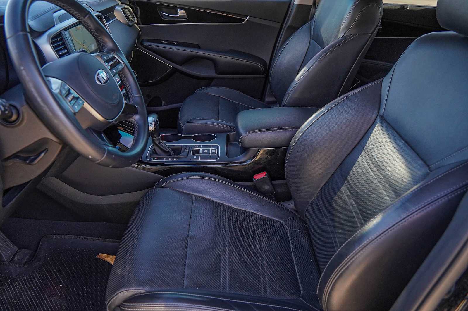 Thumbnail: 2019 Kia Sorento - 10