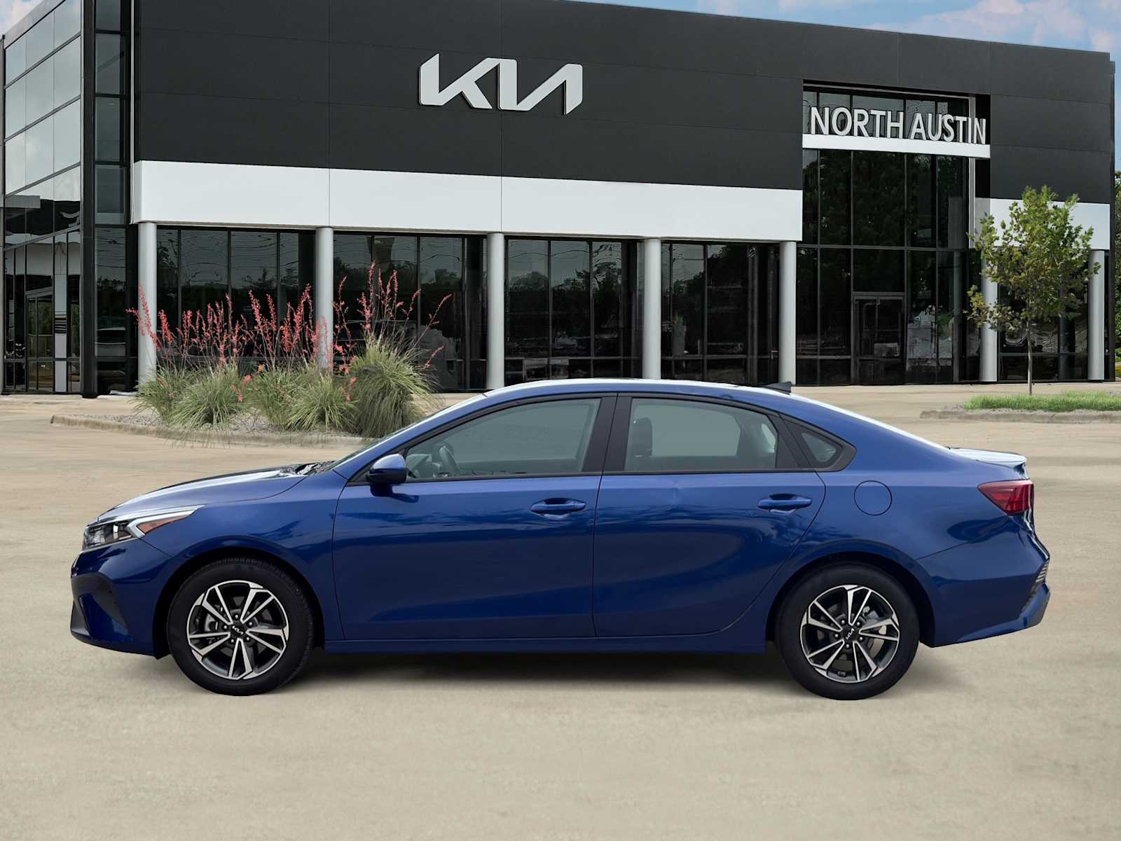 Thumbnail: 2023 Kia Forte - 4