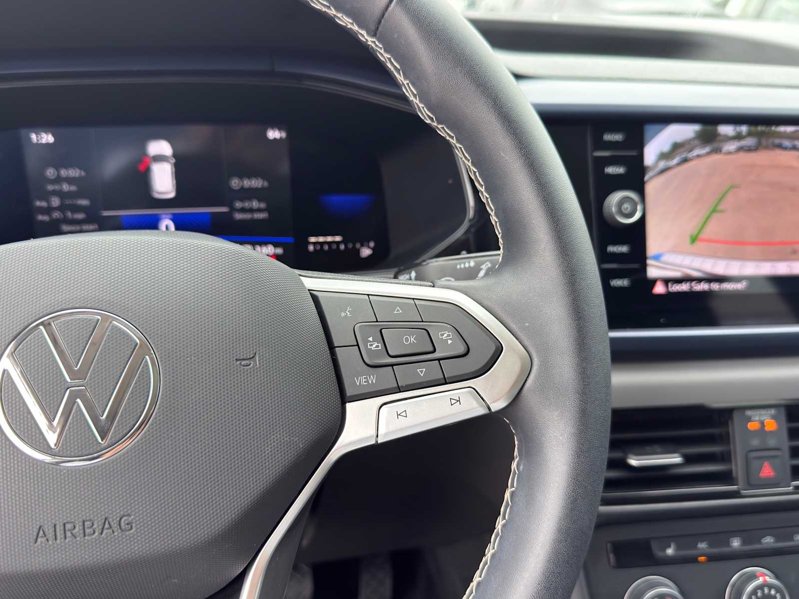 Thumbnail: 2022 Volkswagen Taos - 18