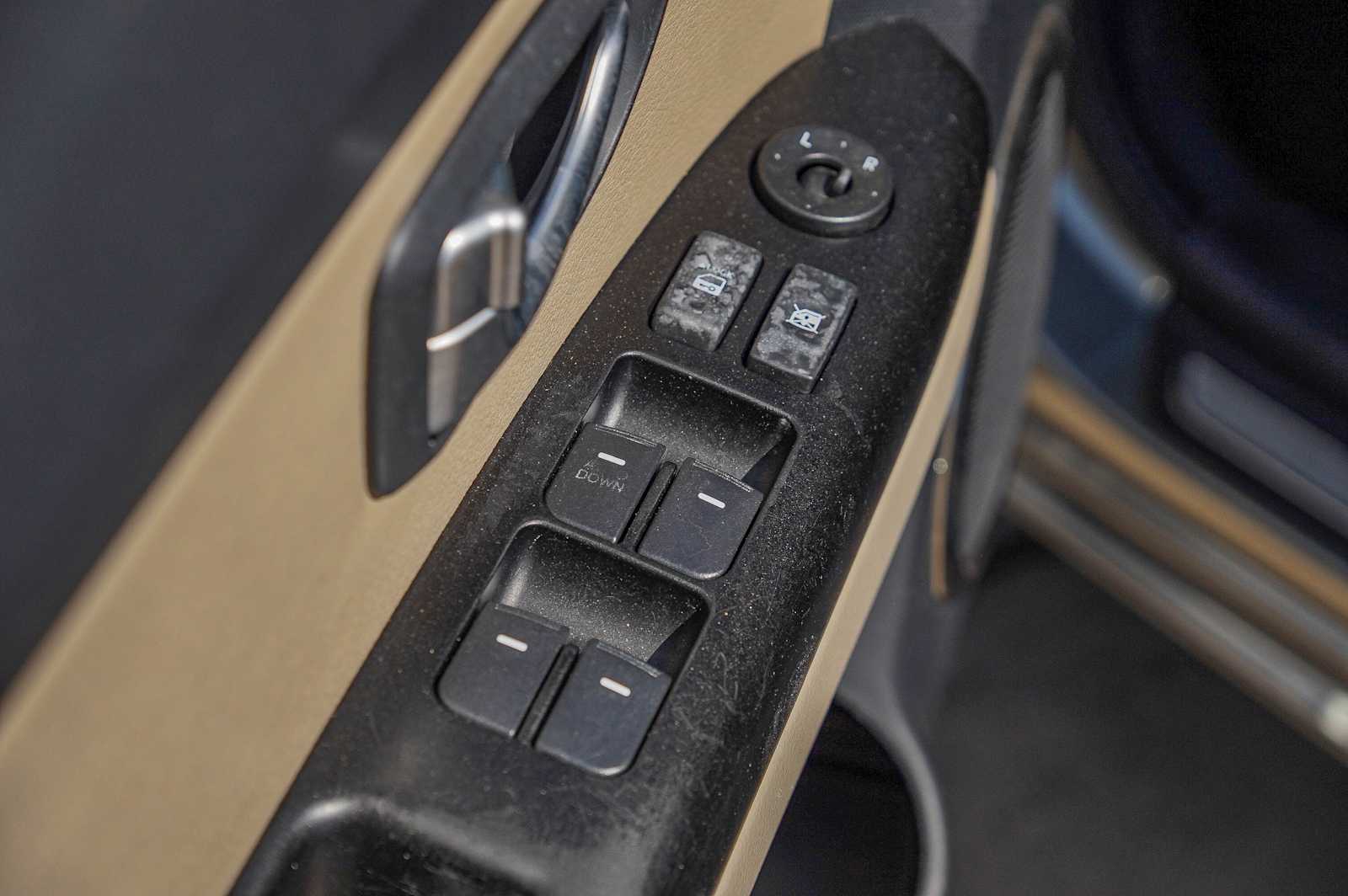 Thumbnail: 2012 Kia Soul - 23