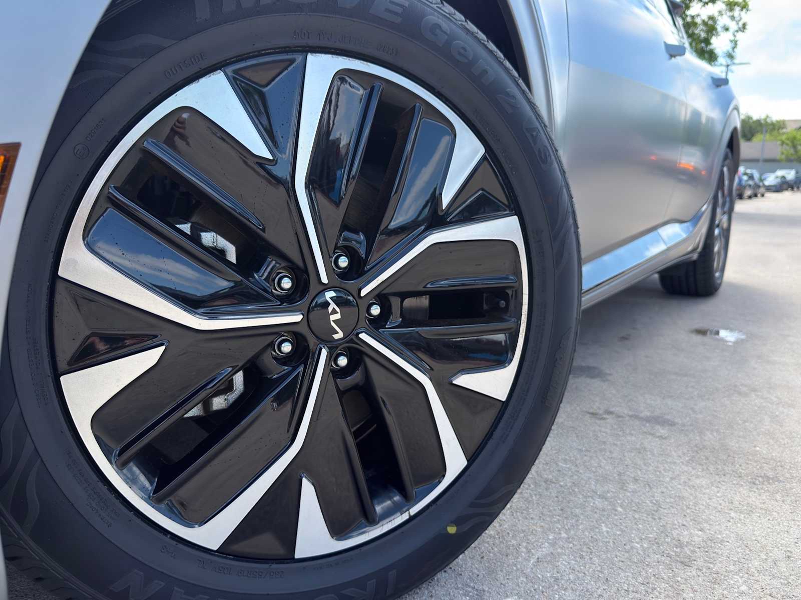 Thumbnail: 2024 Kia EV6 - 4