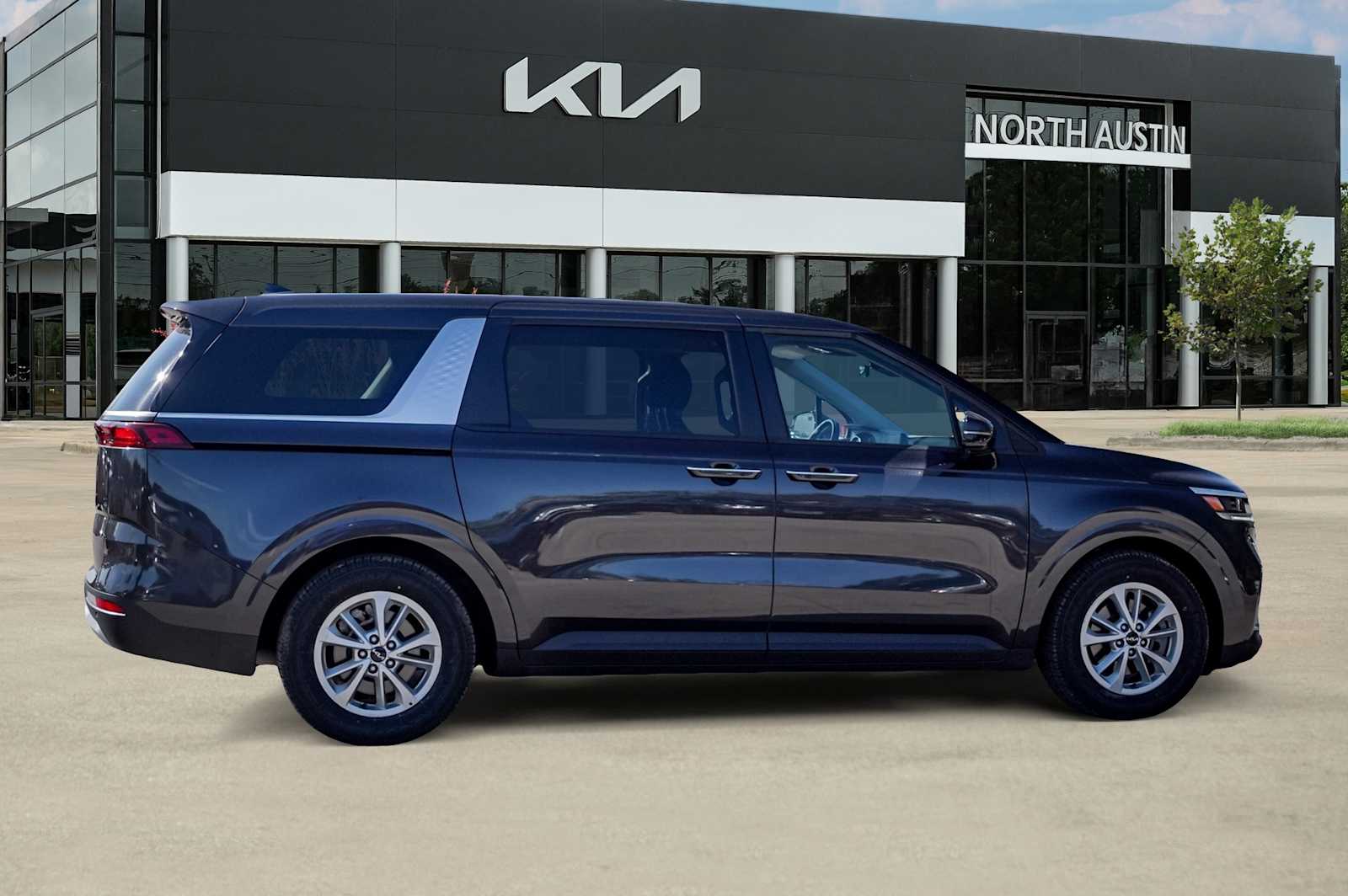 Thumbnail: 2024 Kia Carnival - 7