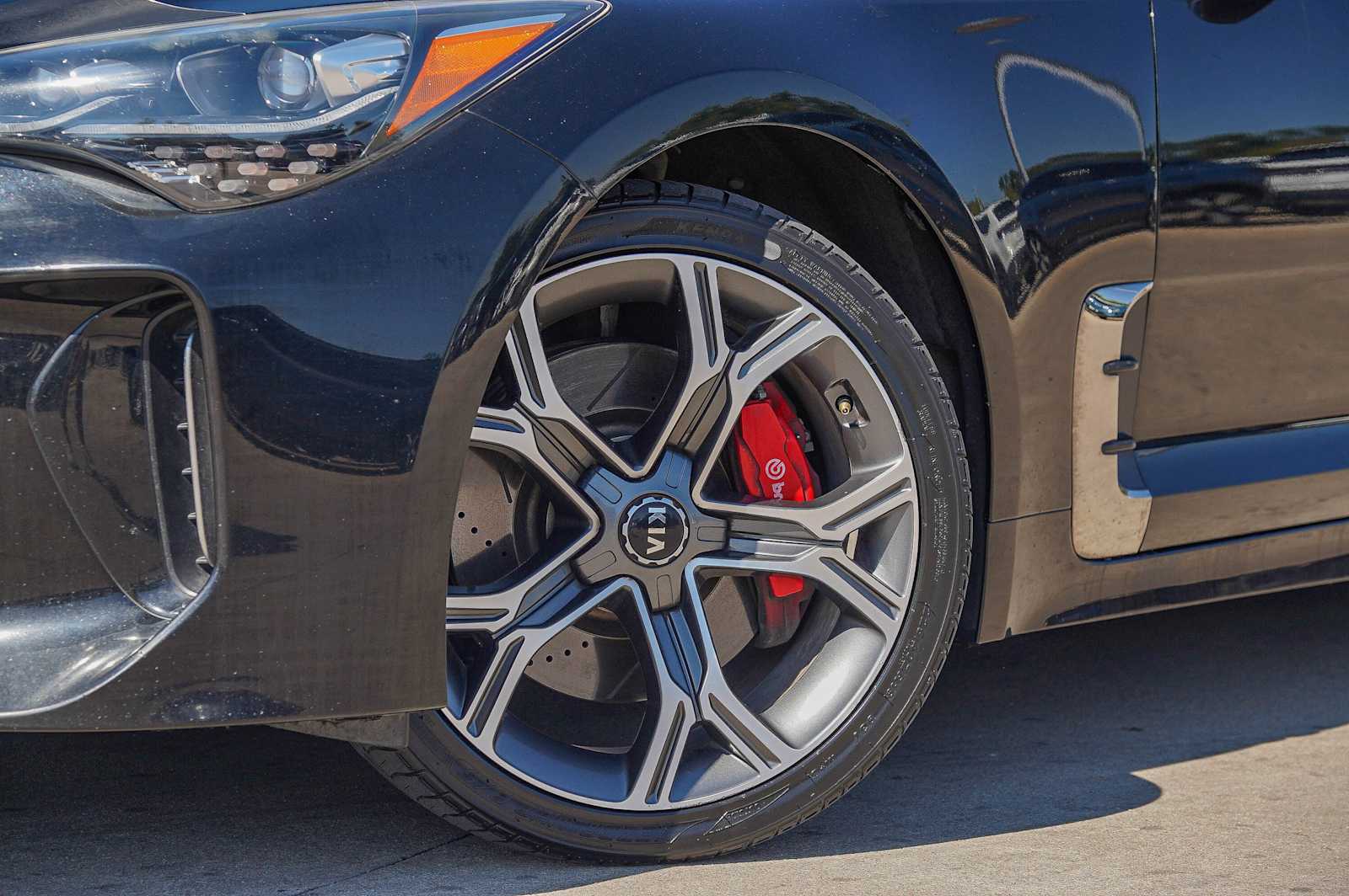 Thumbnail: 2020 Kia Stinger - 2