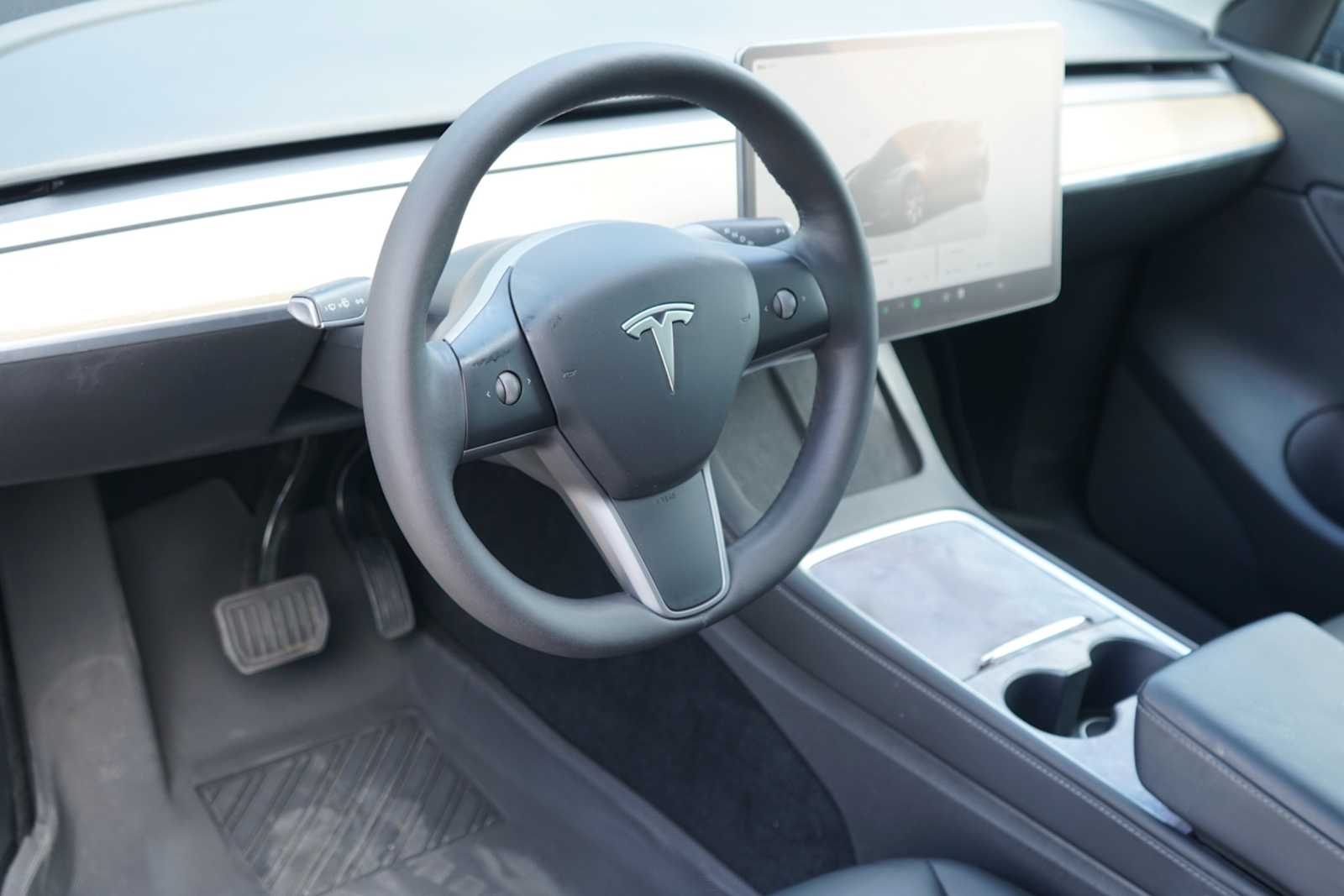 2022 Tesla Model Y Long Range - Photo 8