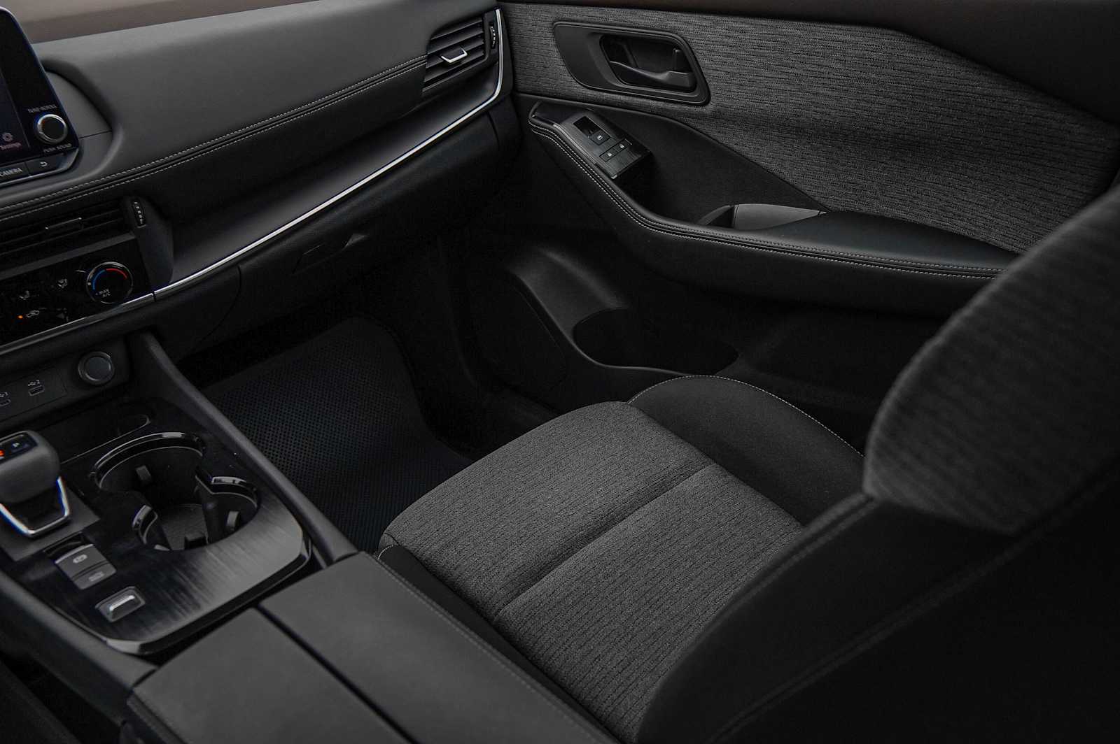 Thumbnail: 2021 Nissan Rogue - 27