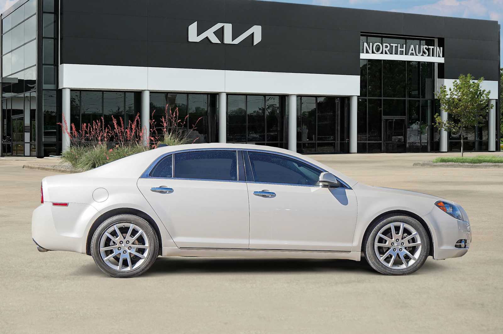 Thumbnail: 2012 Chevrolet Malibu - 7
