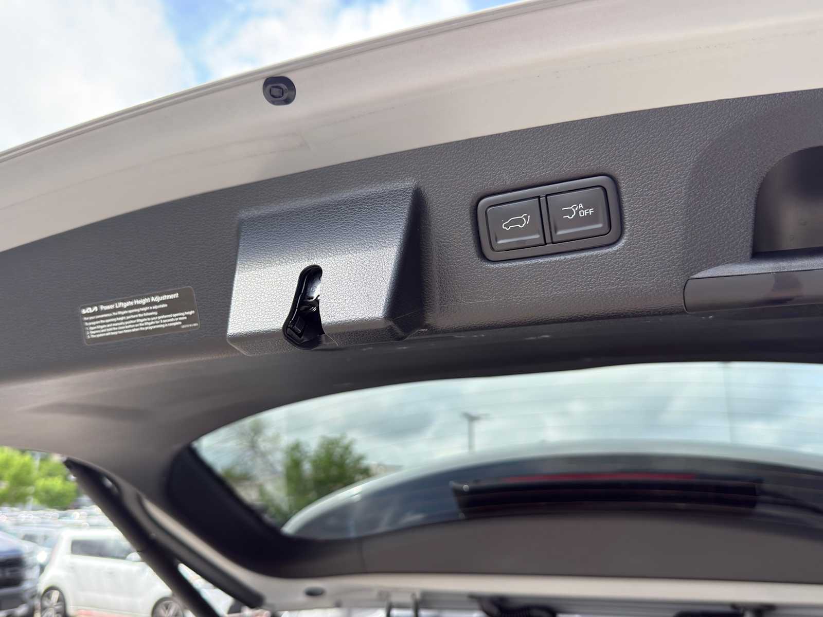 Thumbnail: 2024 Kia Telluride - 12