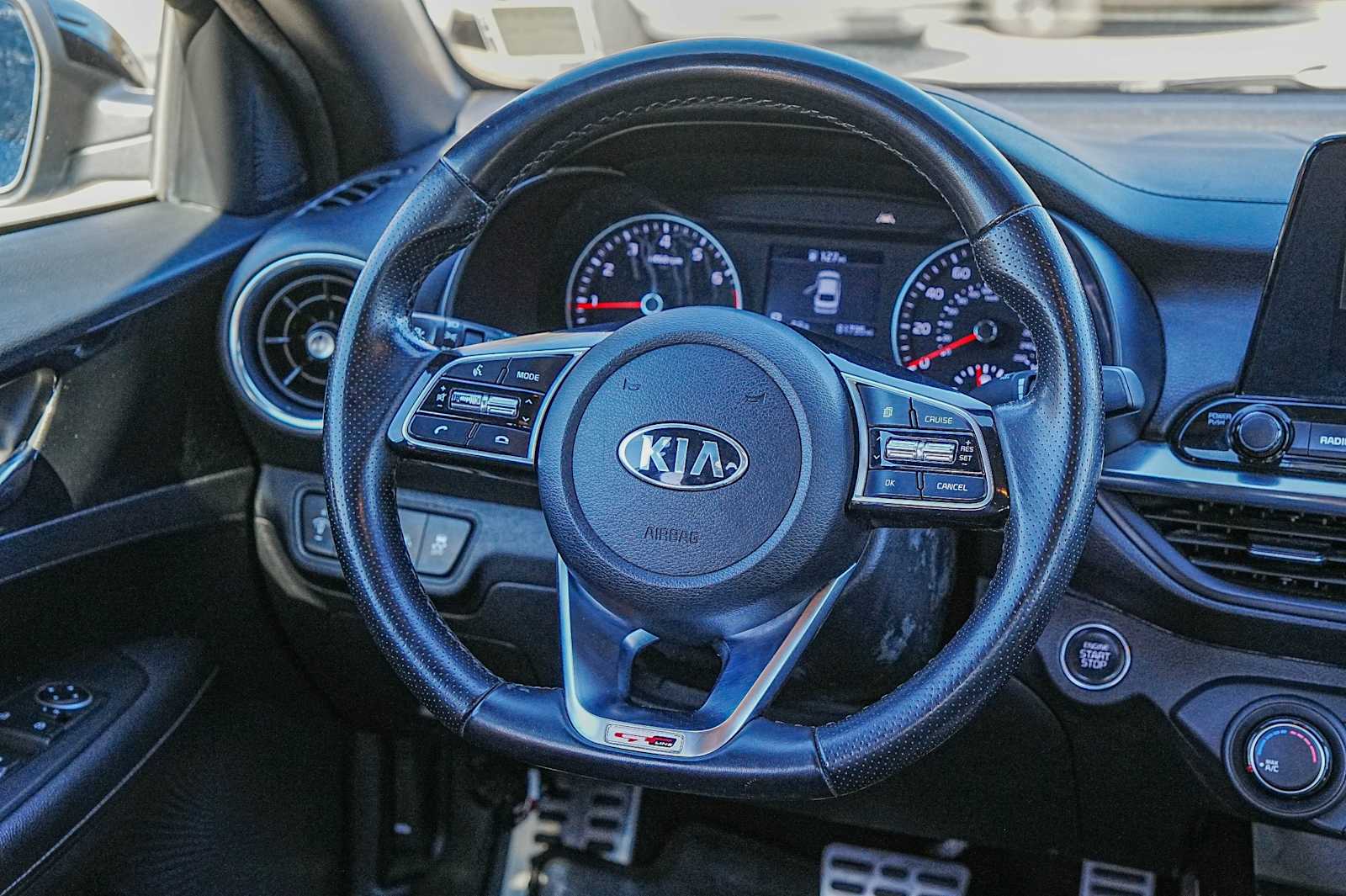 Thumbnail: 2021 Kia Forte - 26