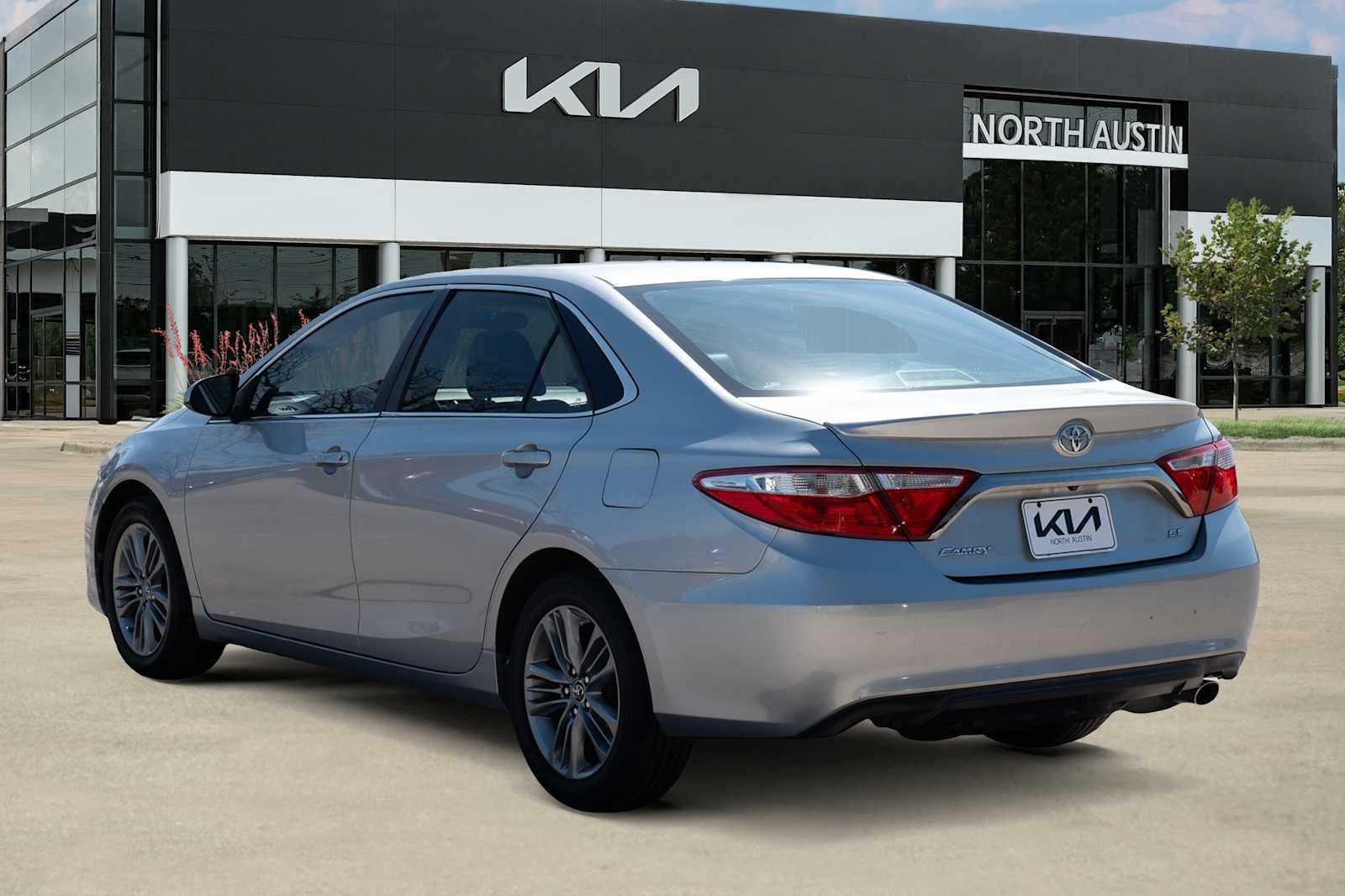 Thumbnail: 2015 Toyota Camry - 5
