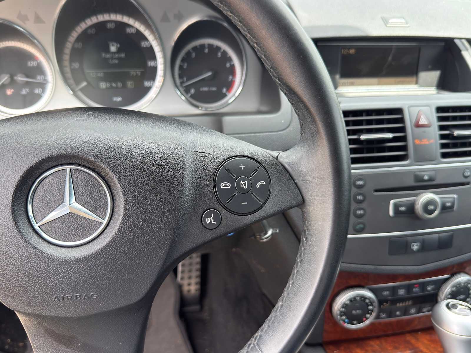 Thumbnail: 2011 Mercedes-Benz C-Class - 15