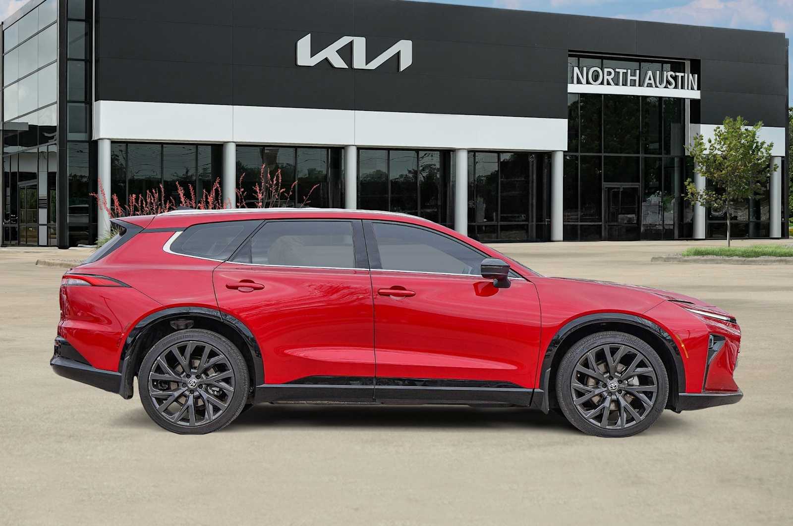 Thumbnail: 2025 Toyota Crown Signia - 7