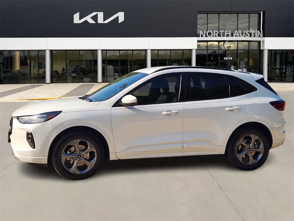 Thumbnail: 2023 Ford Escape - 4