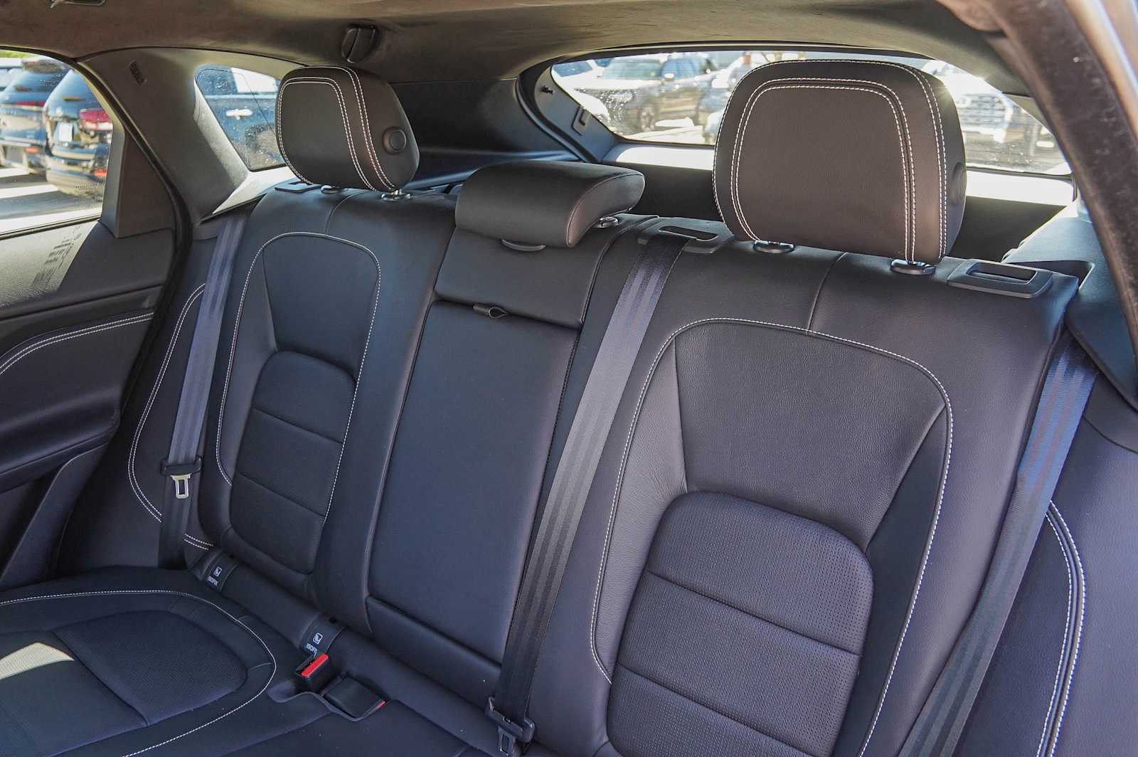 Thumbnail: 2020 Jaguar F-Pace - 31