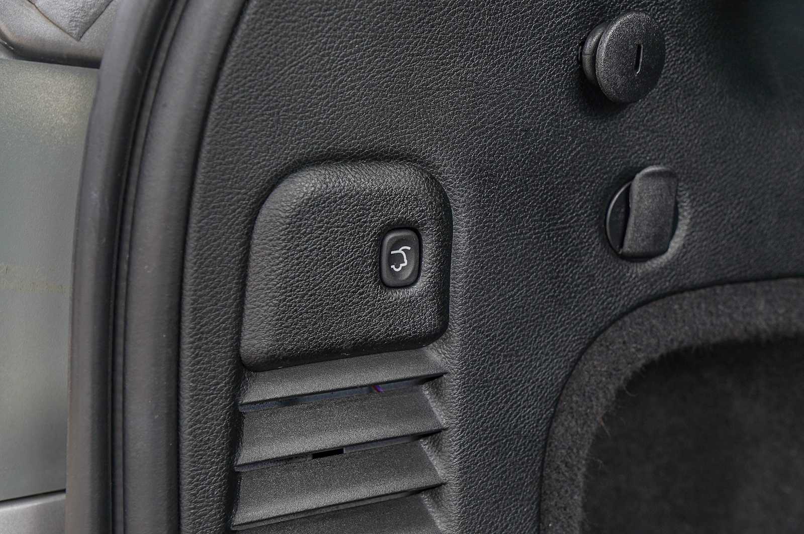 Thumbnail: 2018 Jeep Grand Cherokee - 32