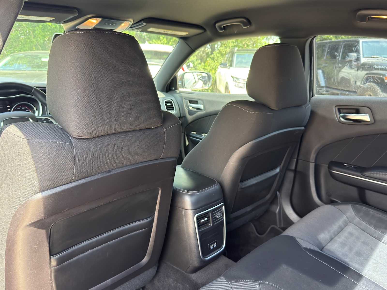 Thumbnail: 2016 Dodge Charger - 28