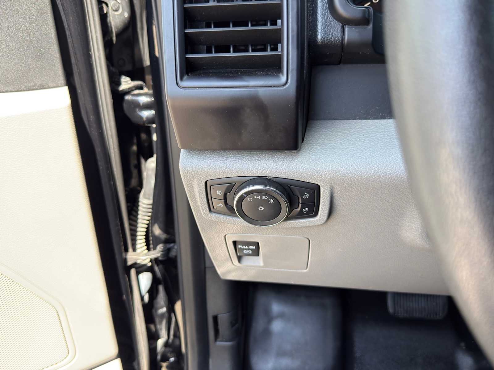 Thumbnail: 2017 Ford F-150 - 23