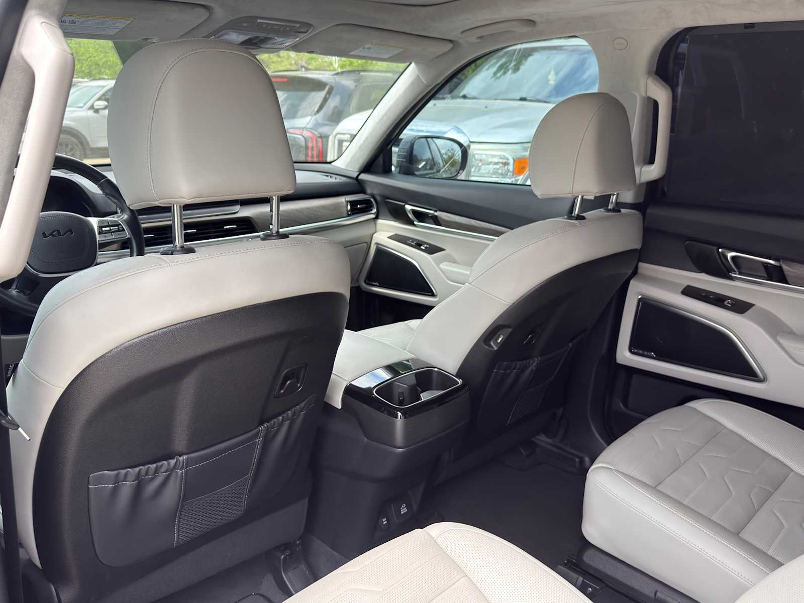 Thumbnail: 2022 Kia Telluride - 29