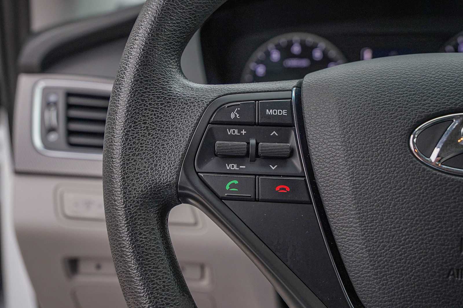 Thumbnail: 2015 Hyundai Sonata - 13