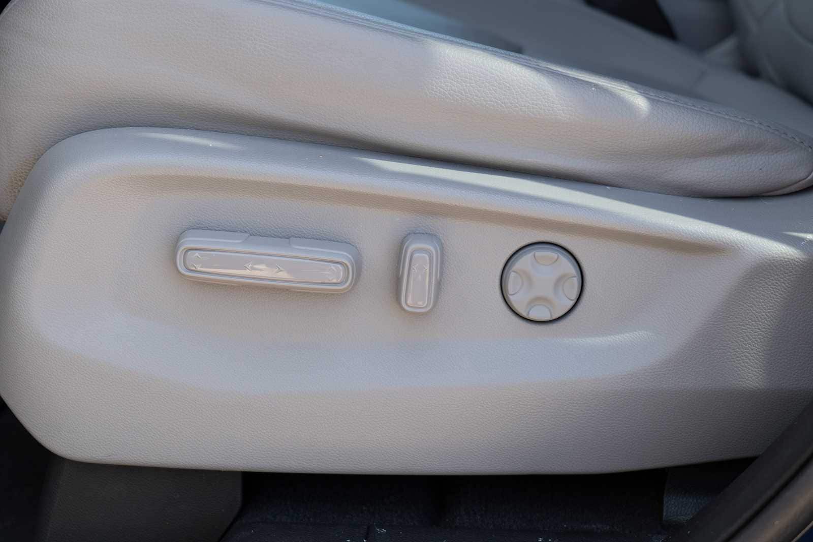 Thumbnail: 2020 Honda Odyssey - 22